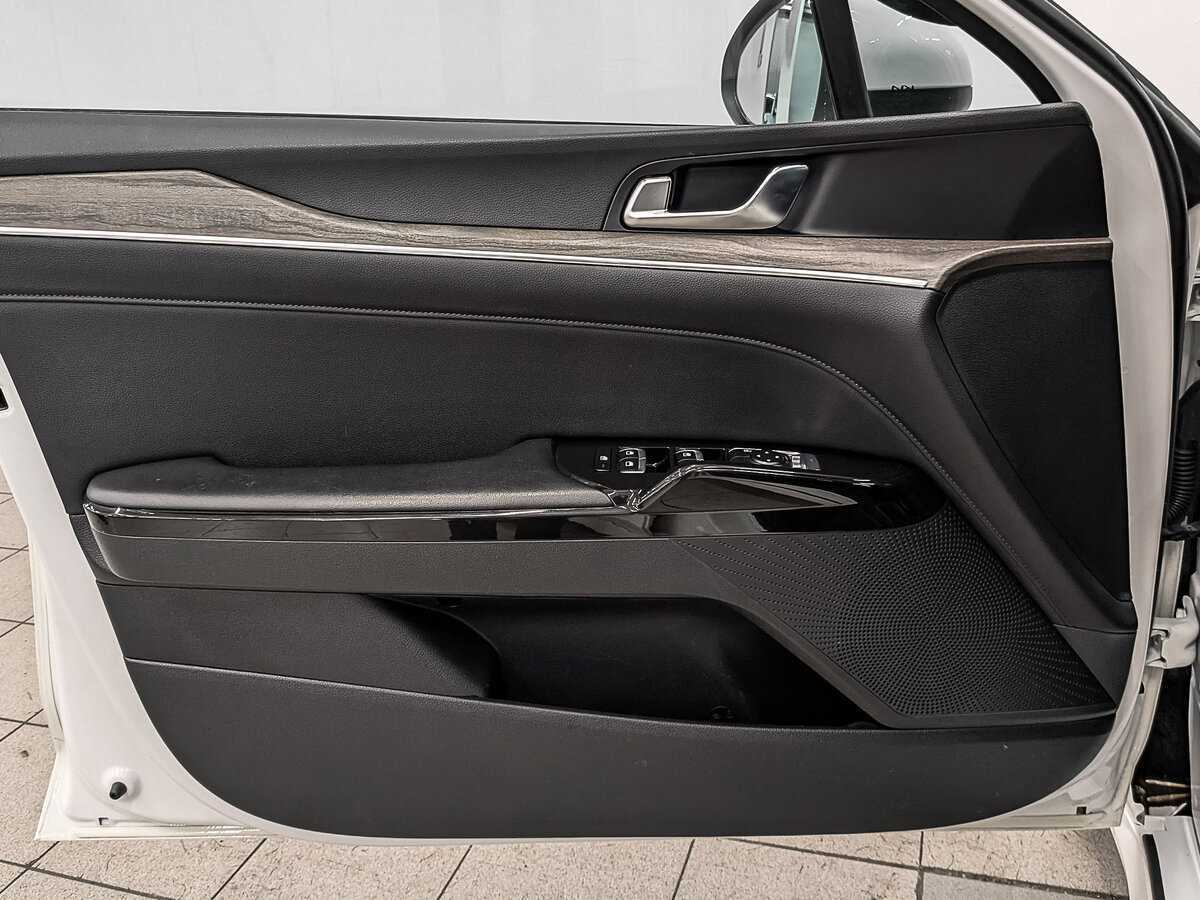 Kia K5 2022 года с пробегом. Фото: #16