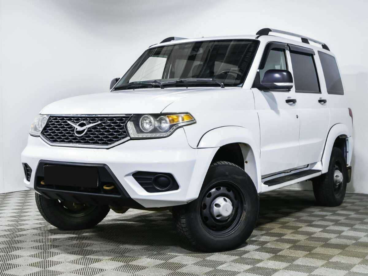 УАЗ Patriot 2017 года с пробегом. Посмотреть фото