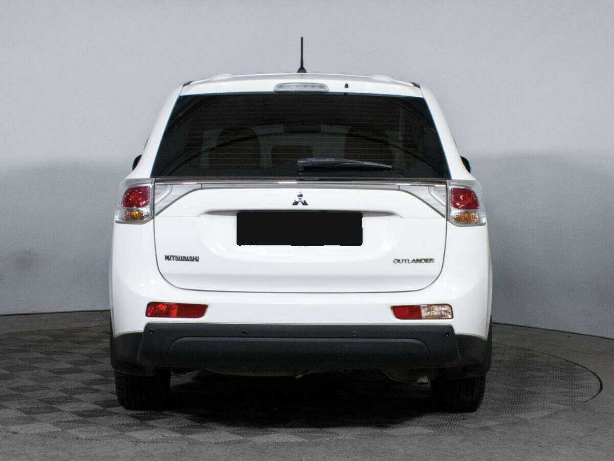 Mitsubishi Outlander 2014 года с пробегом. Фото: #4