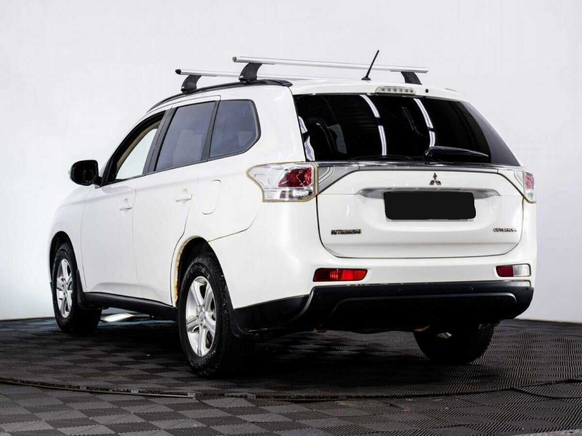 Mitsubishi Outlander 2012 года с пробегом. Фото: #3
