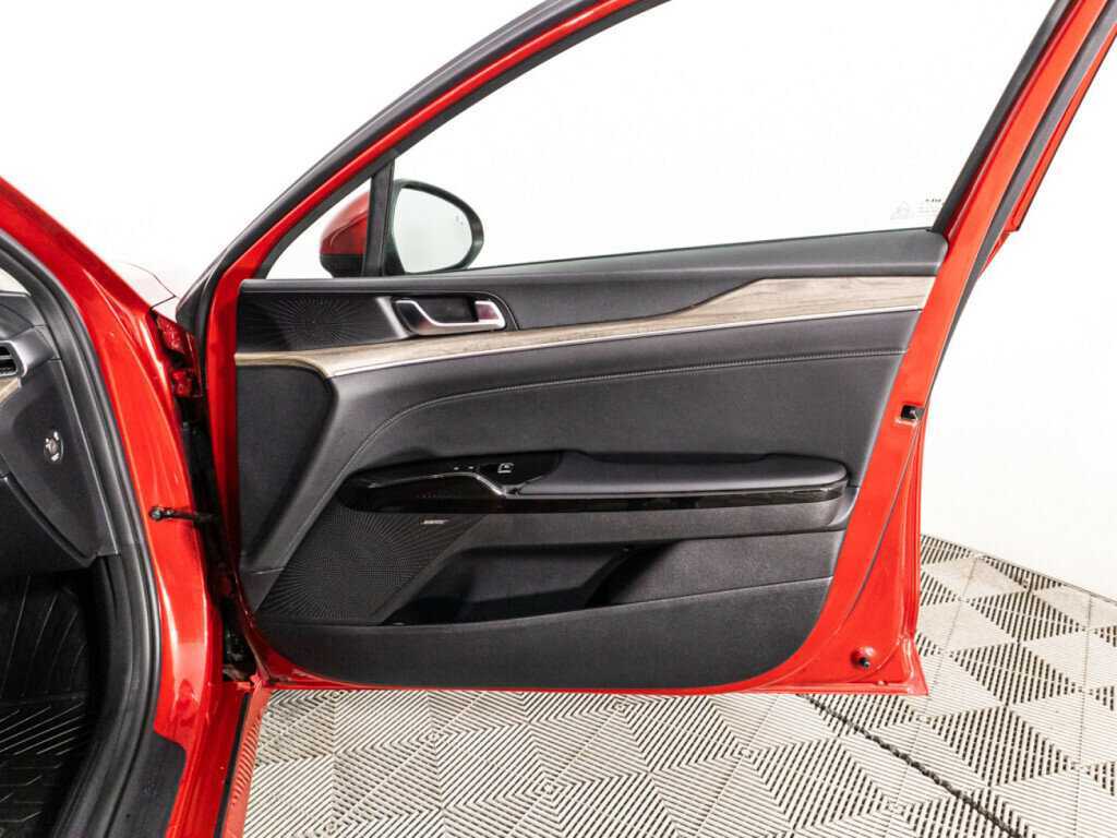 Kia K5 2022 года с пробегом. Фото: #31