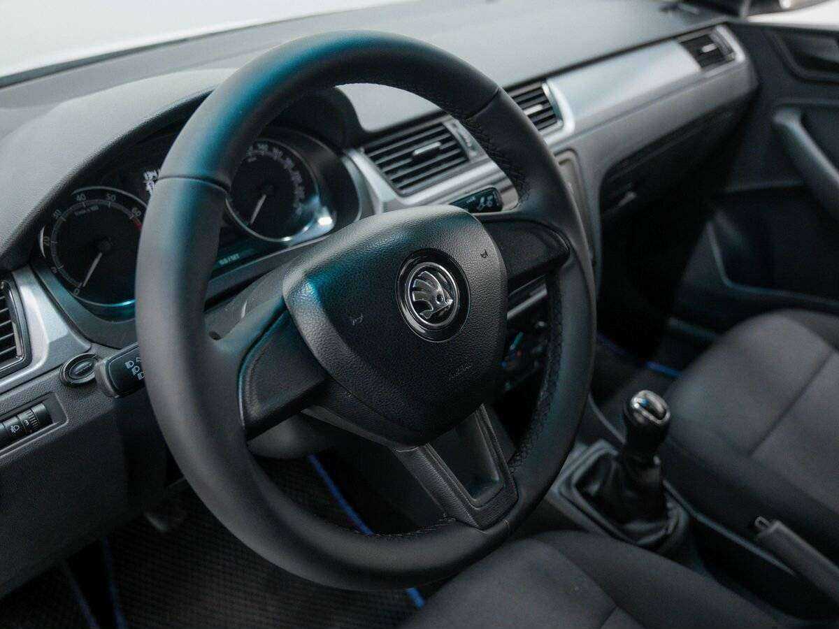 Skoda Rapid 2017 года с пробегом. Фото: #20