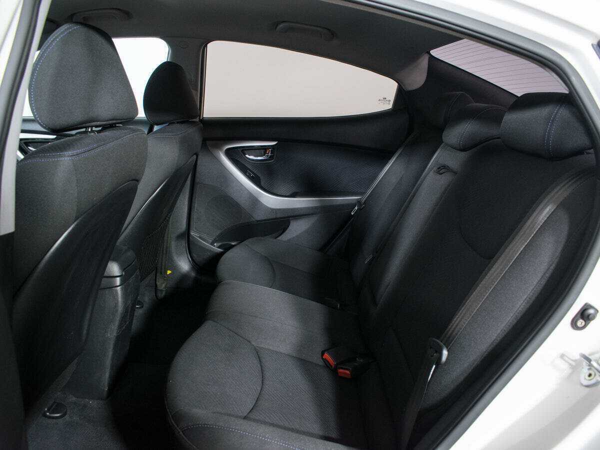 Hyundai Elantra 2013 года с пробегом. Фото: #9
