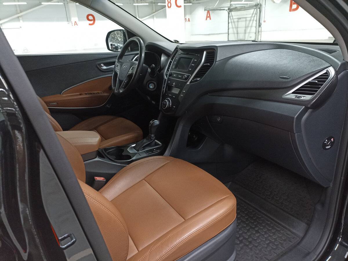 Hyundai Santa Fe 2017 года с пробегом. Фото: #10