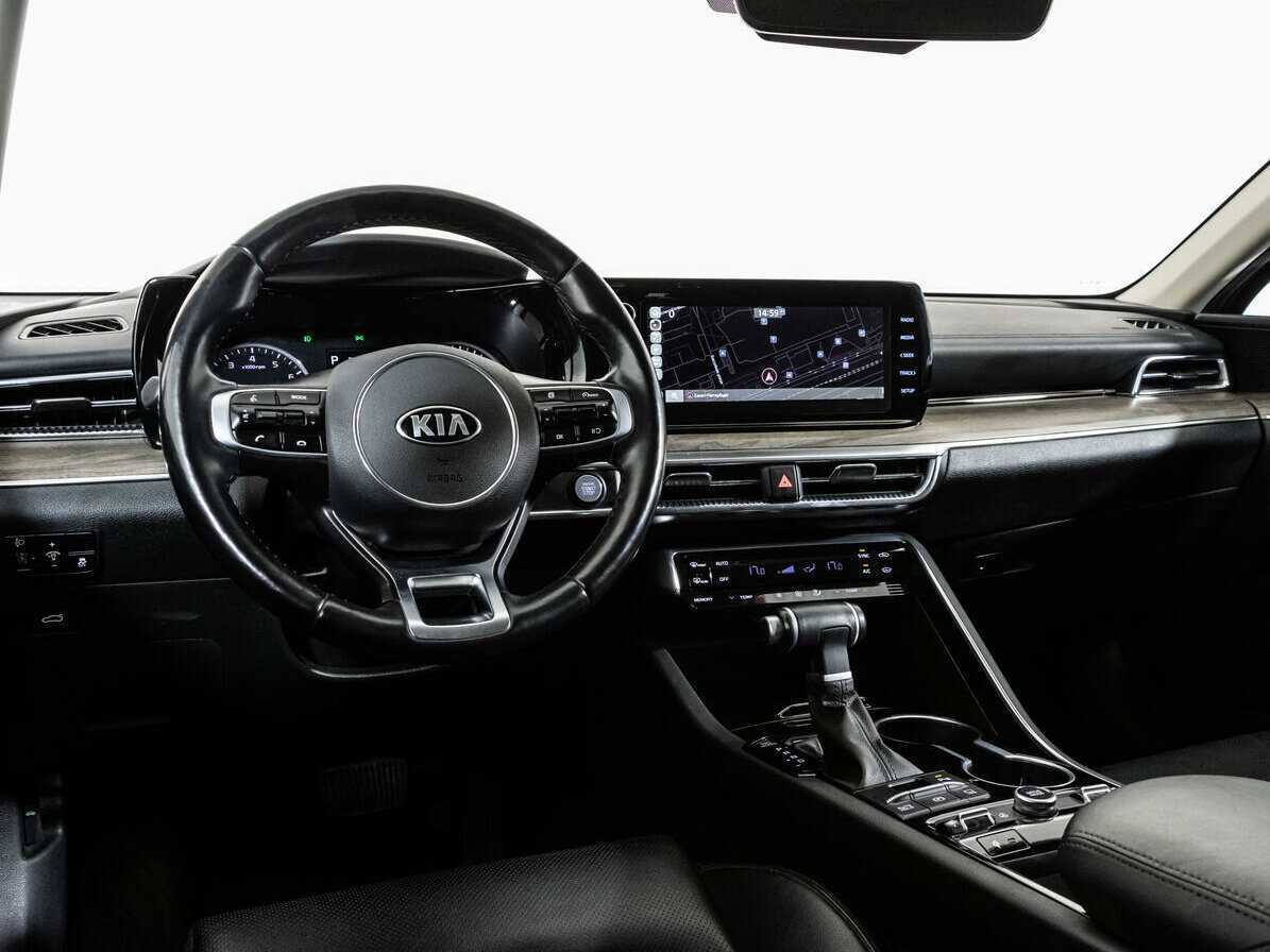 Kia K5 2021 года с пробегом. Фото: #11