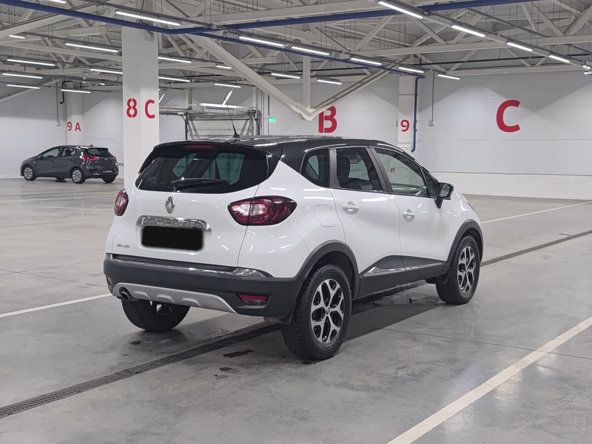 Renault Kaptur 2017 года с пробегом. Фото: #4