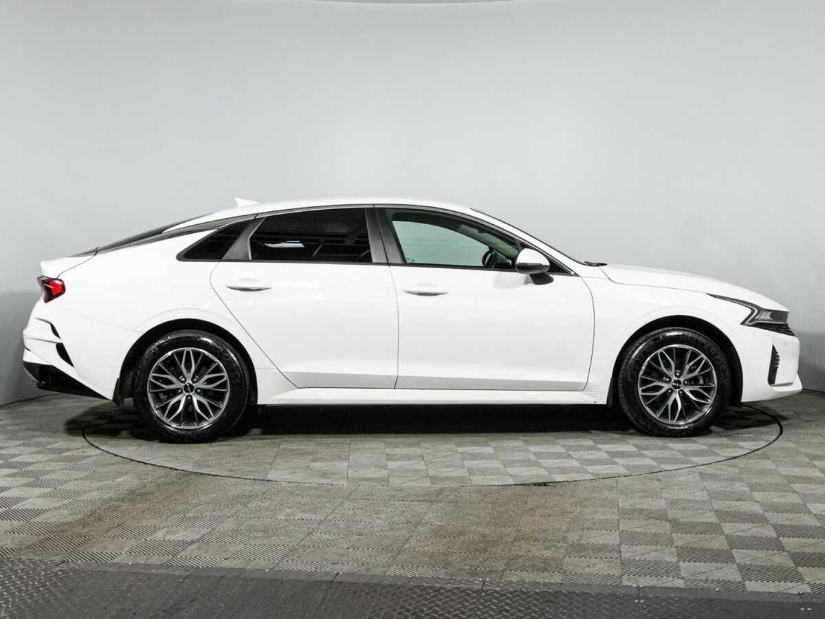 Kia K5 2021 года с пробегом. Фото: #3