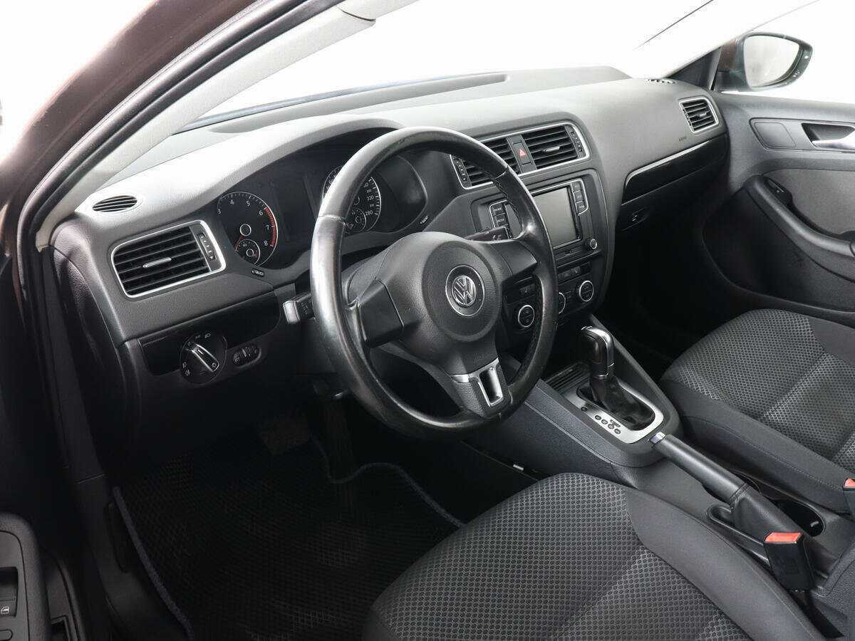 Volkswagen Jetta 2014 года с пробегом. Фото: #4