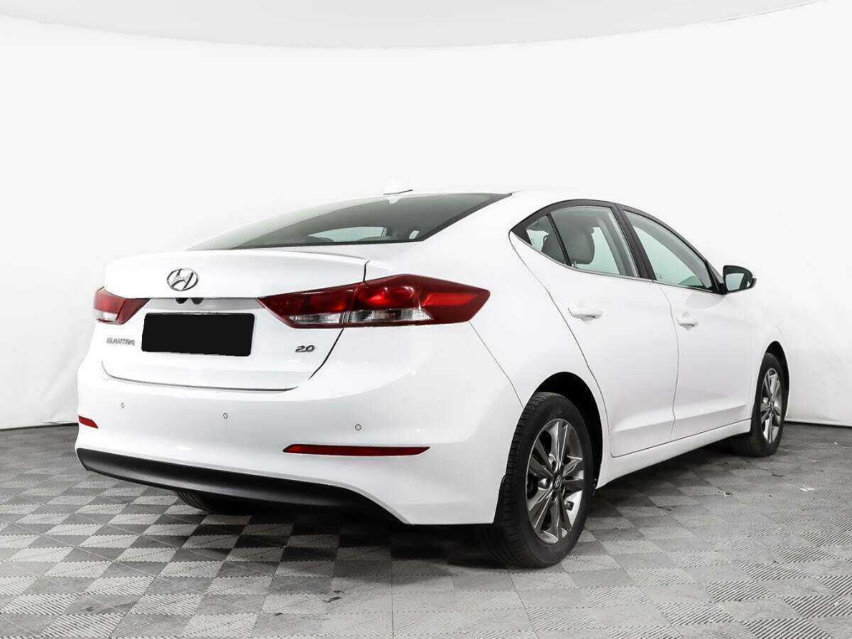 Hyundai Elantra 2017 года с пробегом. Фото: #4