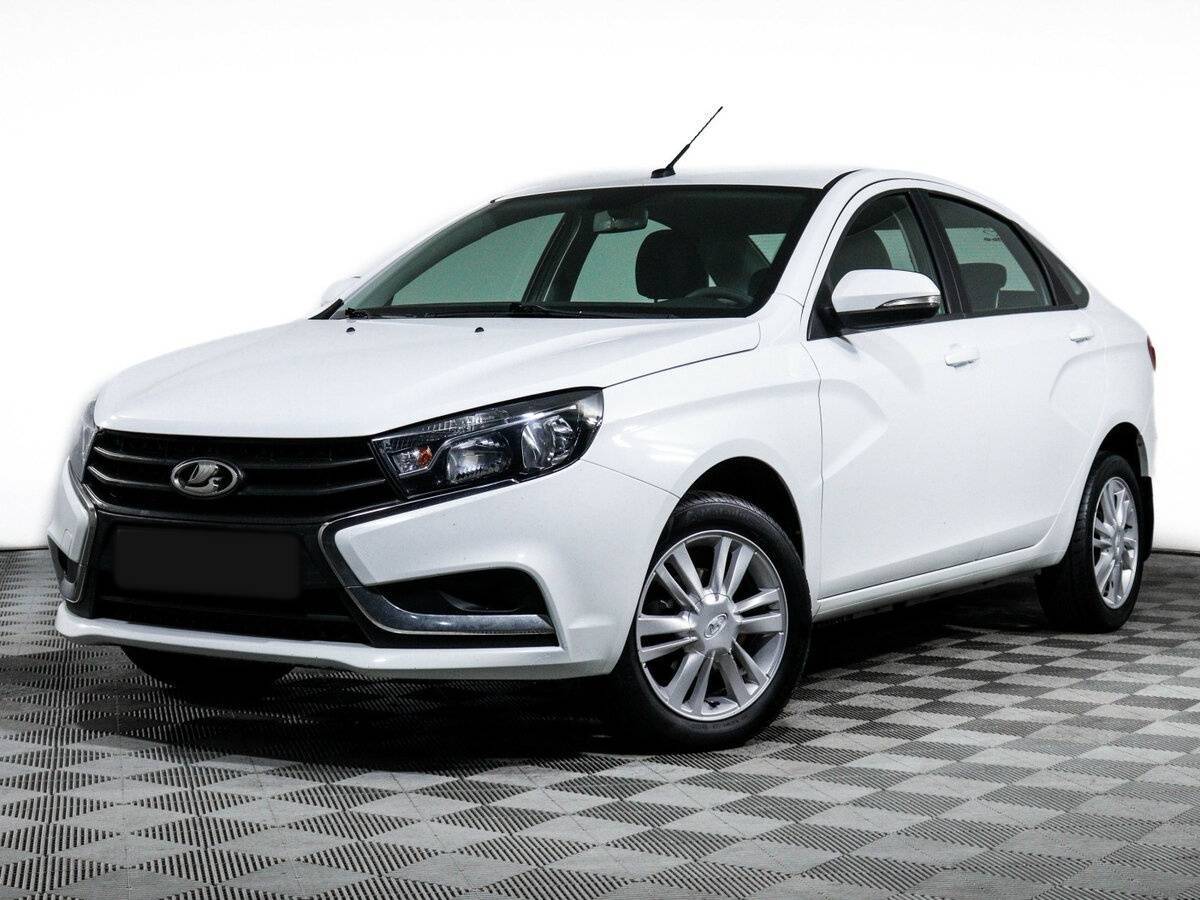 Lada (ВАЗ) Vesta 2018 года с пробегом. Посмотреть фото