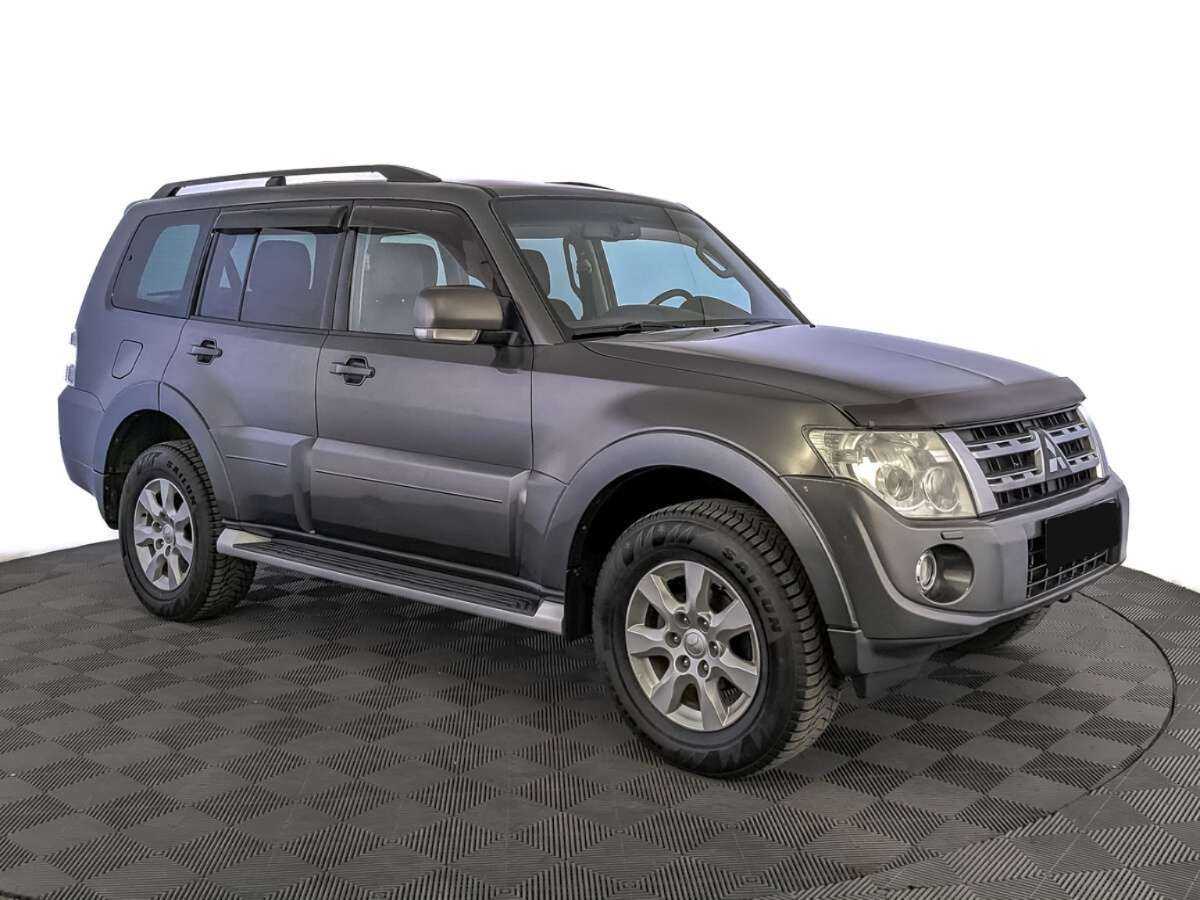 Mitsubishi Pajero 2013 года с пробегом. Фото: #2