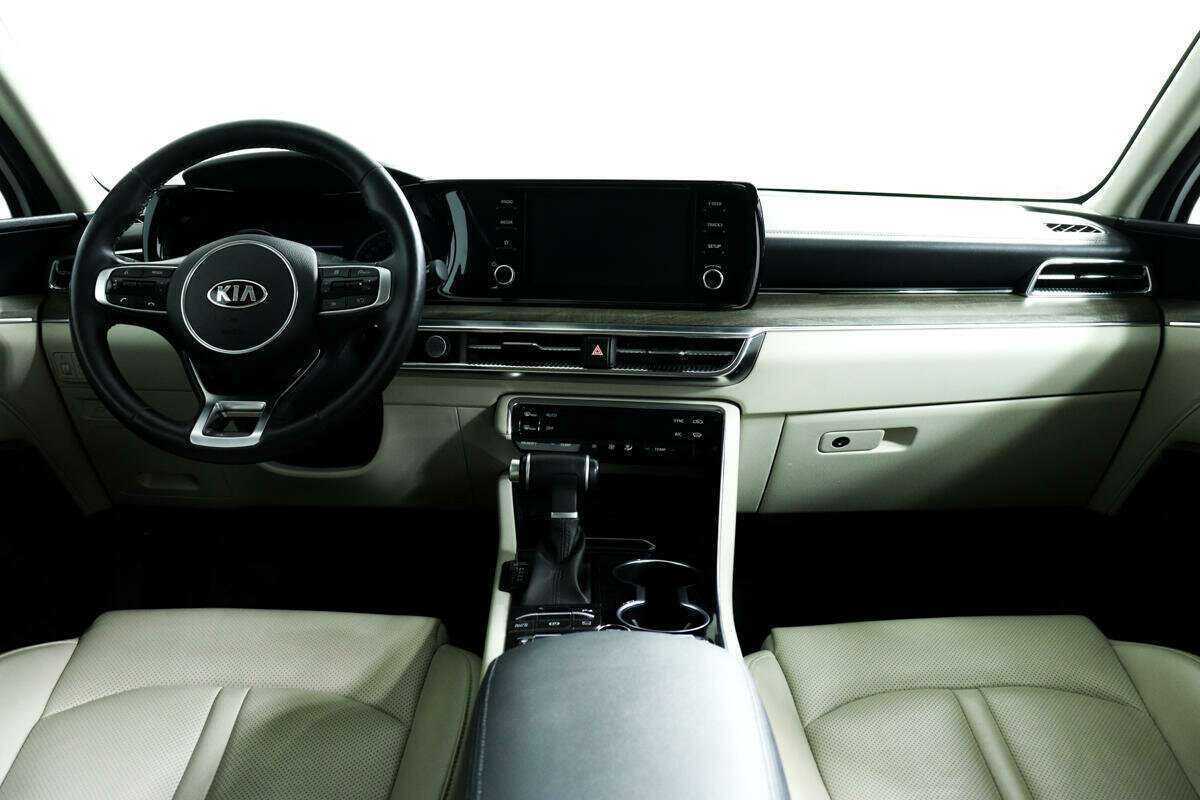 Kia K5 2021 года с пробегом. Фото: #10