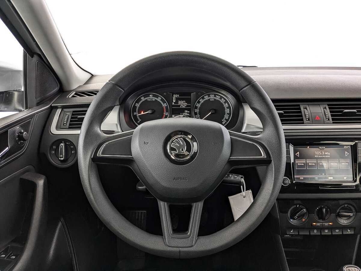 Skoda Rapid 2018 года с пробегом. Фото: #17