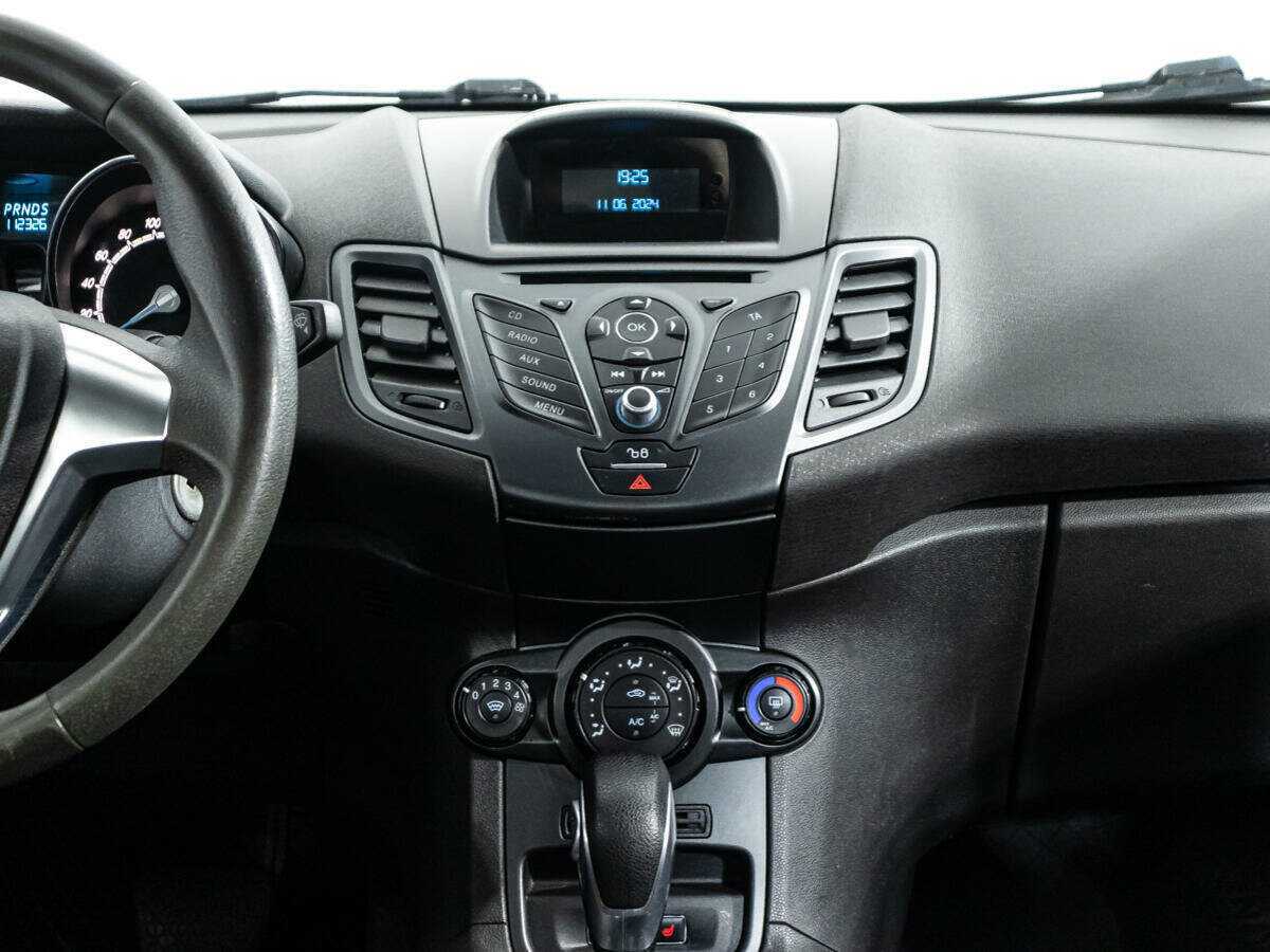 Ford Fiesta 2016 года с пробегом. Фото: #13