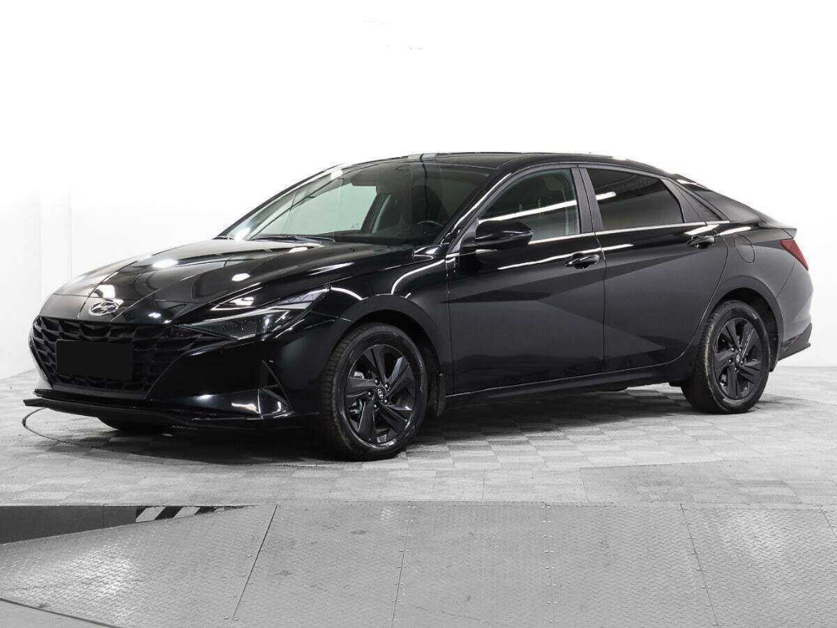 Hyundai Elantra 2021 года с пробегом. Посмотреть фото