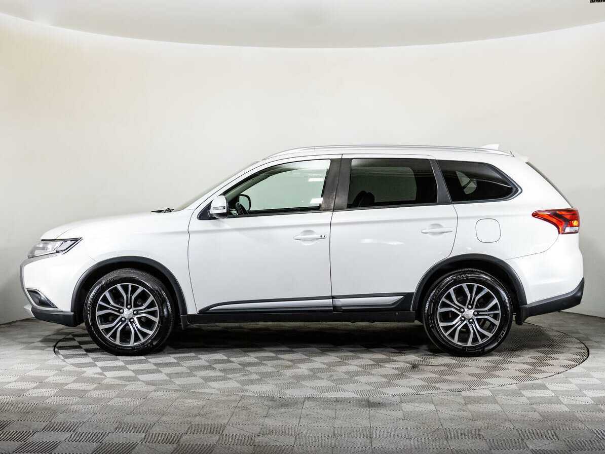 Mitsubishi Outlander 2017 года с пробегом. Фото: #7