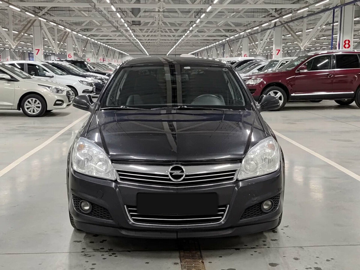 Opel Astra 2012 года с пробегом. Фото: #1