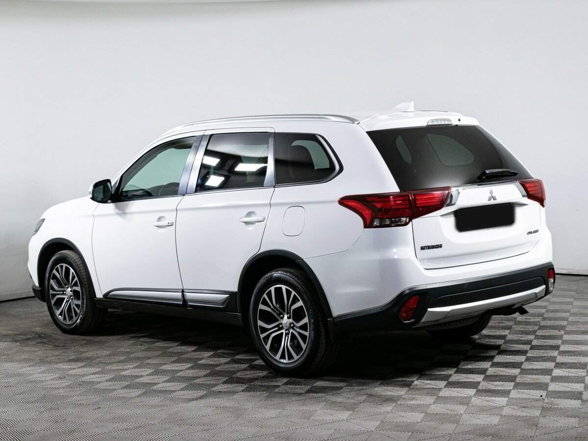 Mitsubishi Outlander 2018 года с пробегом. Фото: #6