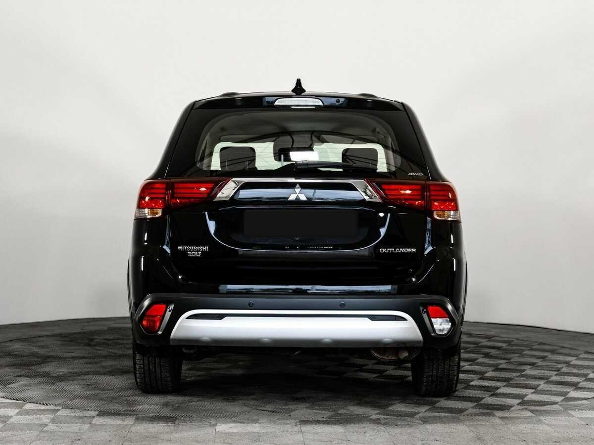 Mitsubishi Outlander 2018 года с пробегом. Фото: #4
