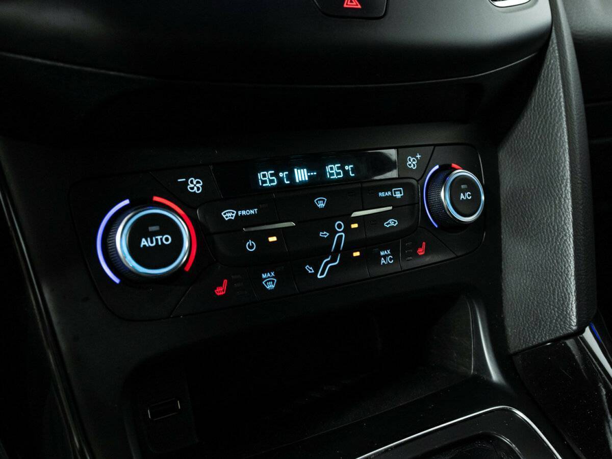 Ford Focus 2017 года с пробегом. Фото: #12
