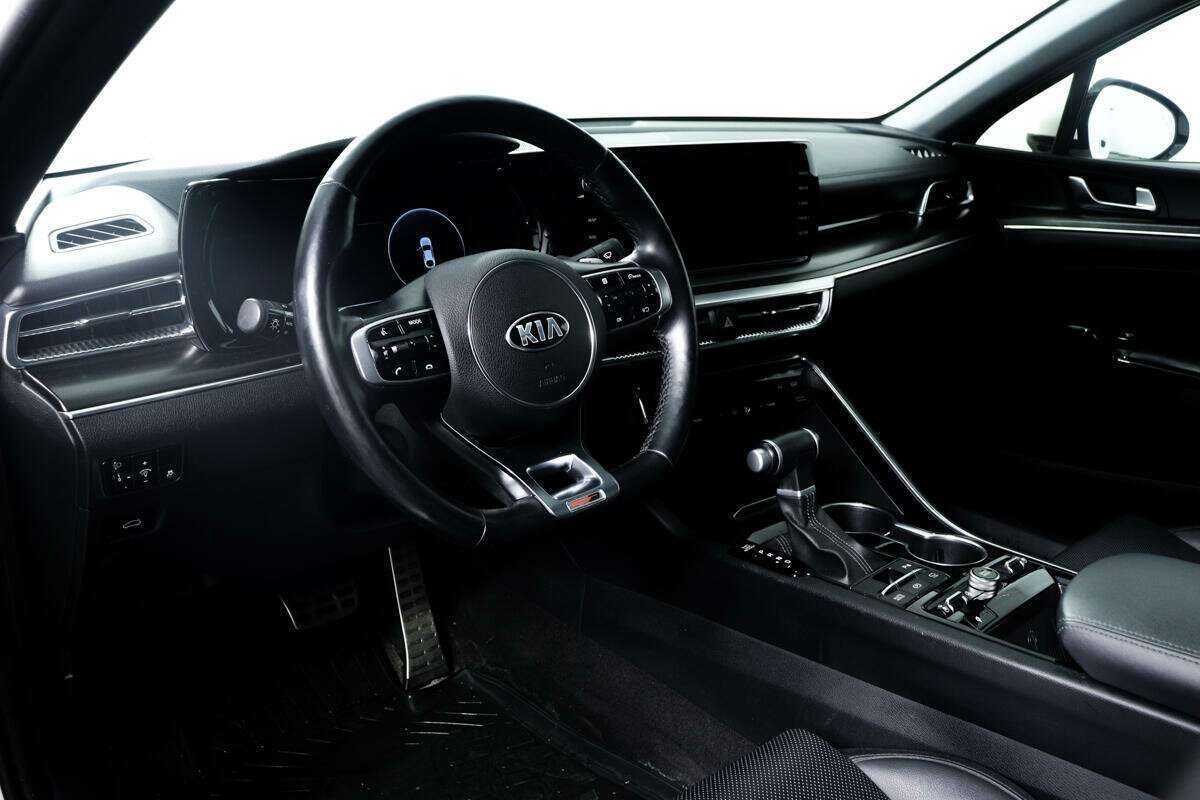 Kia K5 2020 года с пробегом. Фото: #12