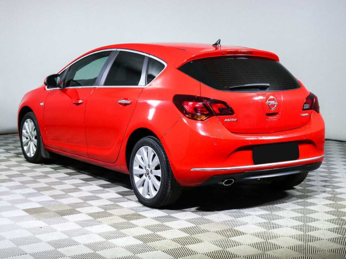 Opel Astra 2012 года с пробегом. Фото: #5