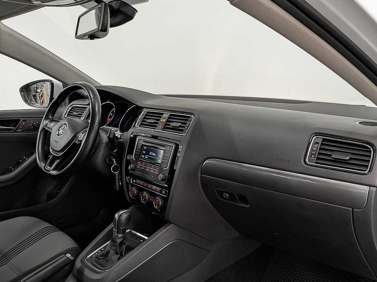 Volkswagen Jetta 2016 года с пробегом. Фото: #12