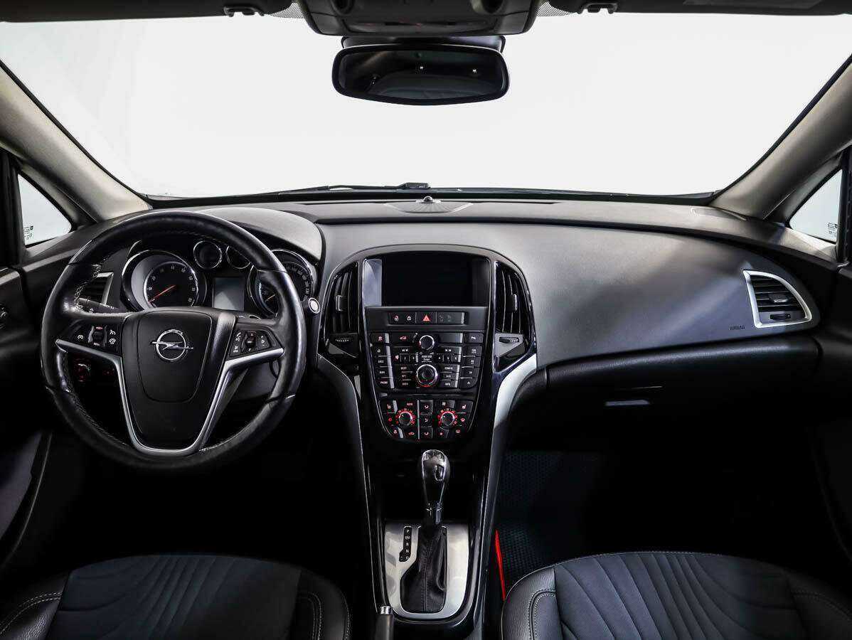 Opel Astra 2015 года с пробегом. Фото: #8