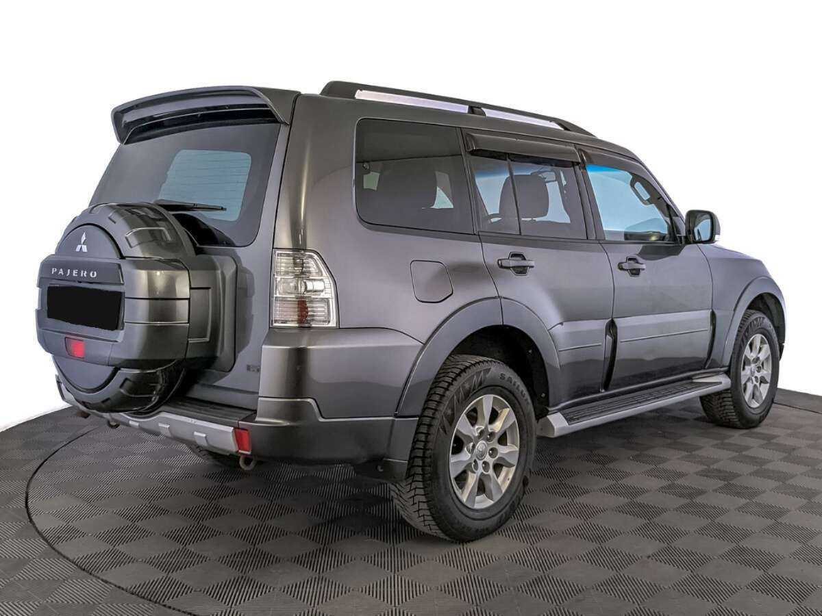 Mitsubishi Pajero 2013 года с пробегом. Фото: #4