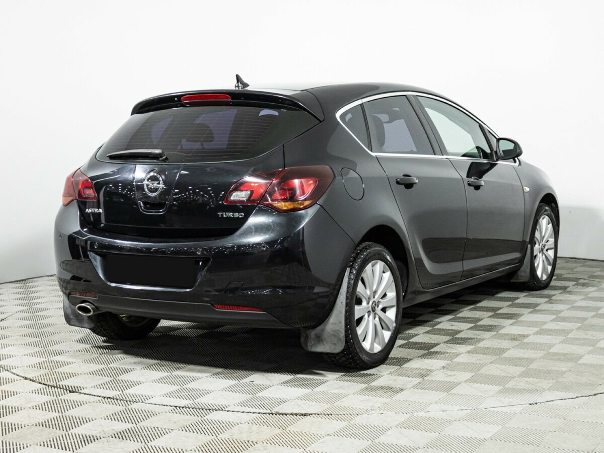 Opel Astra 2012 года с пробегом. Фото: #4
