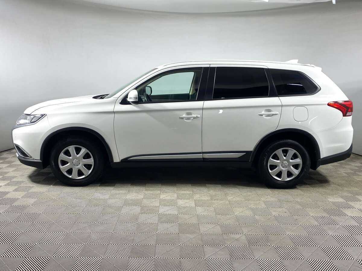 Mitsubishi Outlander 2017 года с пробегом. Фото: #7