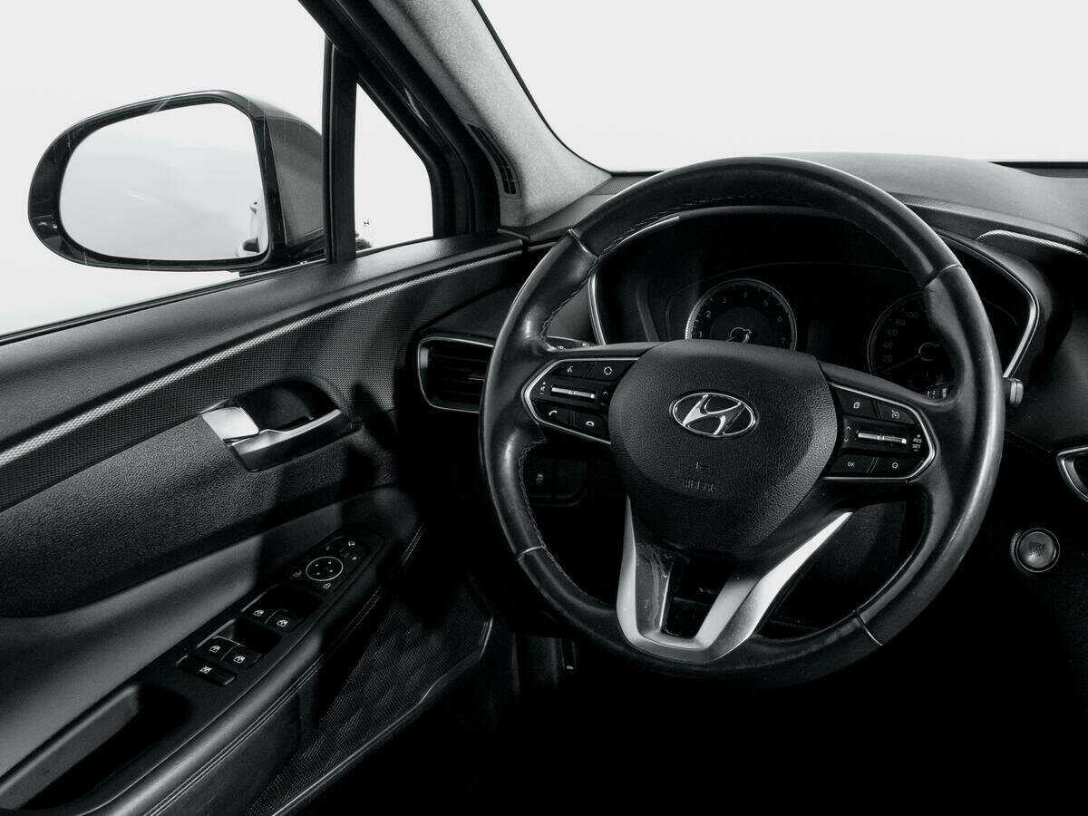 Hyundai Santa Fe 2018 года с пробегом. Фото: #13