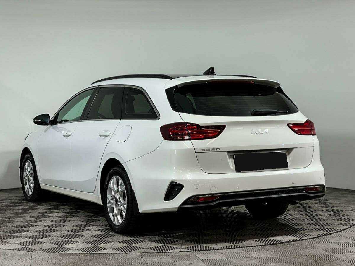 Kia Ceed 2021 года с пробегом. Фото: #5