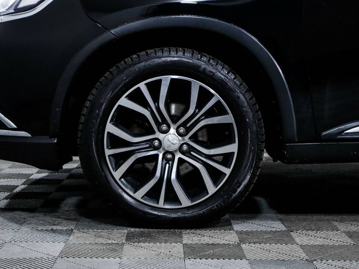 Mitsubishi Outlander 2015 года с пробегом. Фото: #13