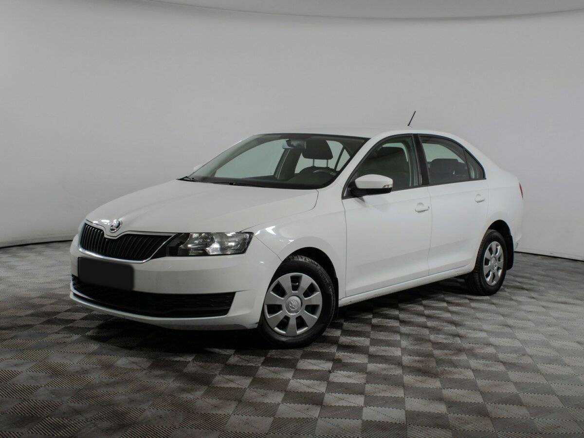 Skoda Rapid 2017 года с пробегом. Посмотреть фото