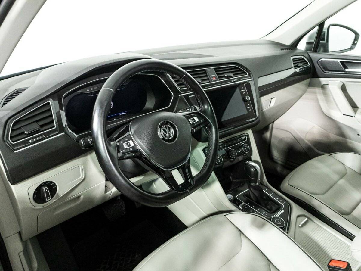 Volkswagen Tiguan 2018 года с пробегом. Фото: #9