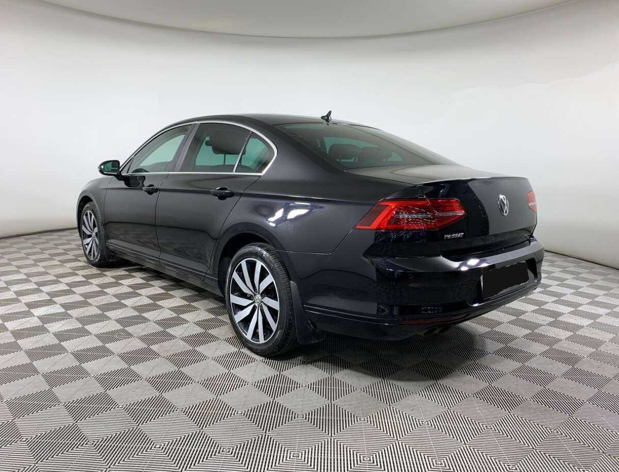 Volkswagen Passat 2019 года с пробегом. Фото: #6