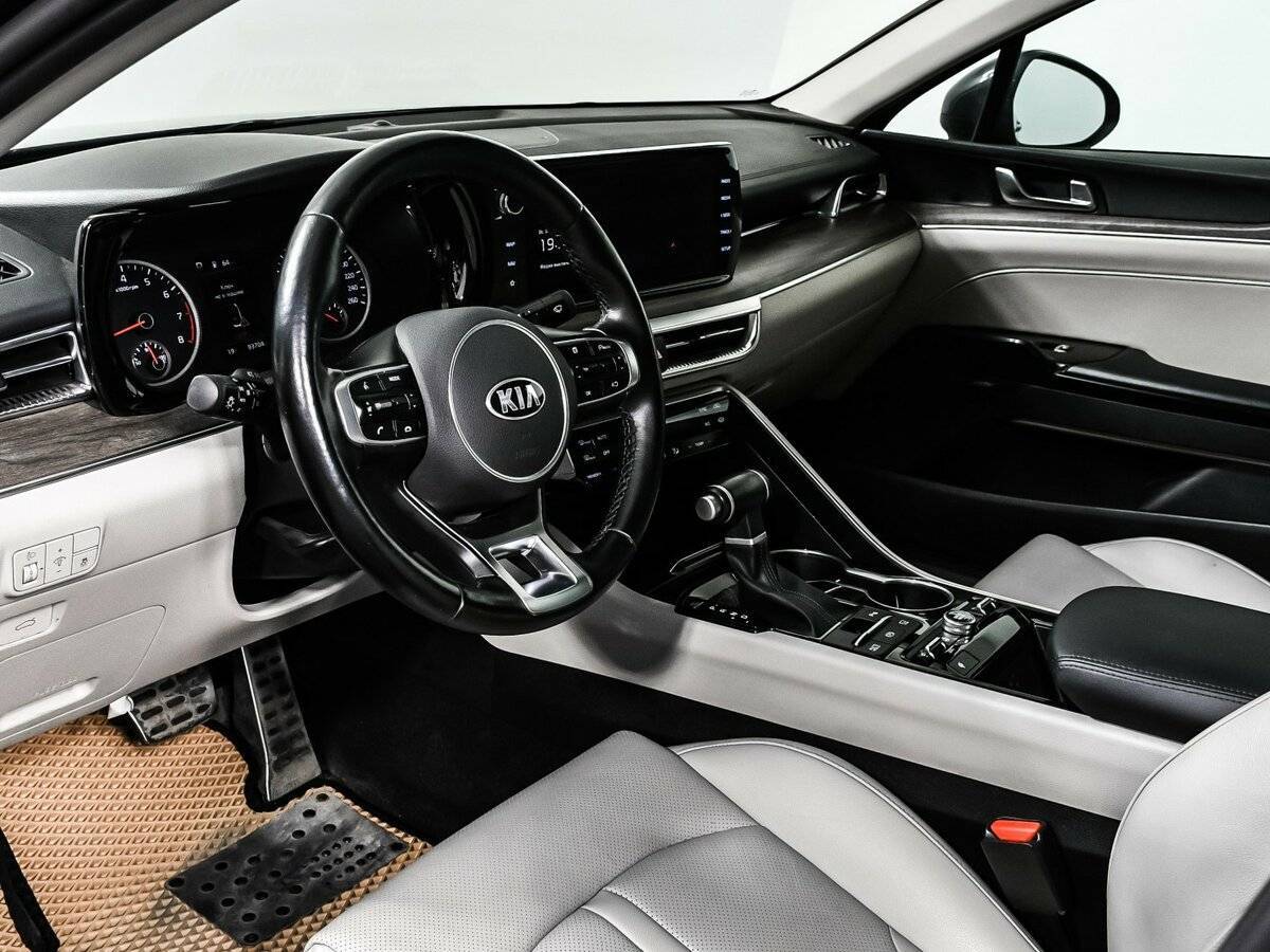 Kia K5 2020 года с пробегом. Фото: #12