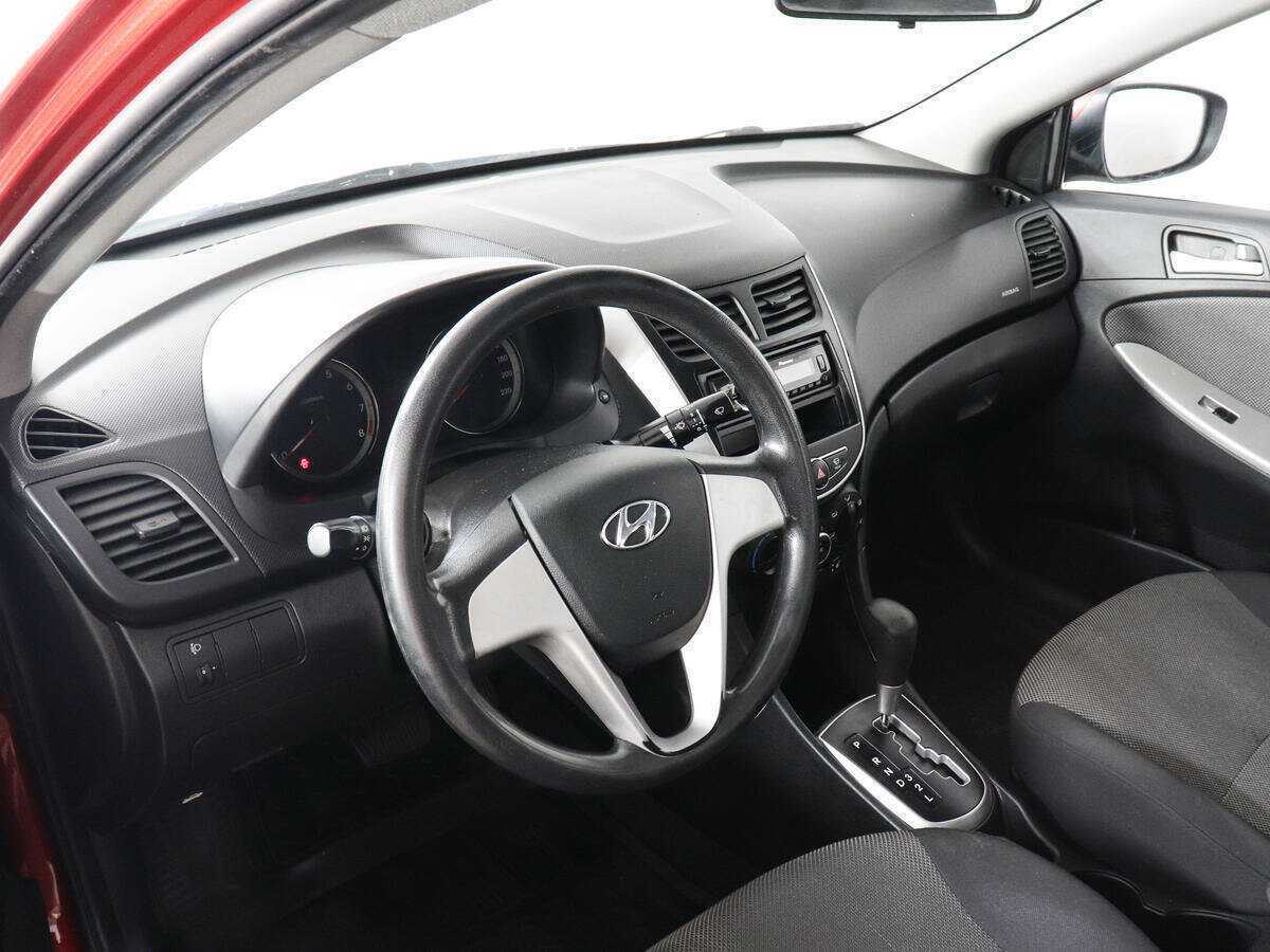 Hyundai Solaris 2012 года с пробегом. Фото: #4