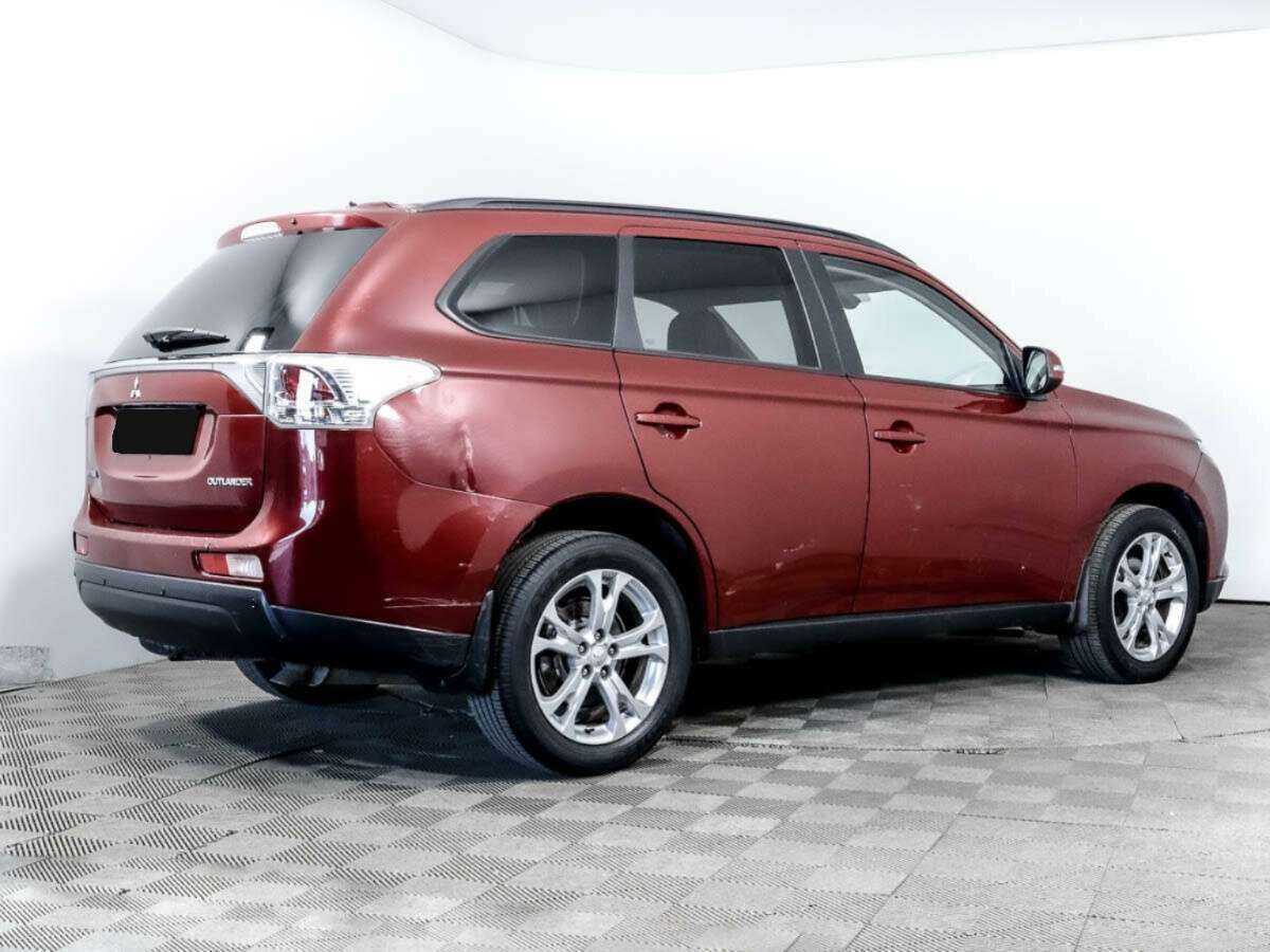 Mitsubishi Outlander 2013 года с пробегом. Фото: #2