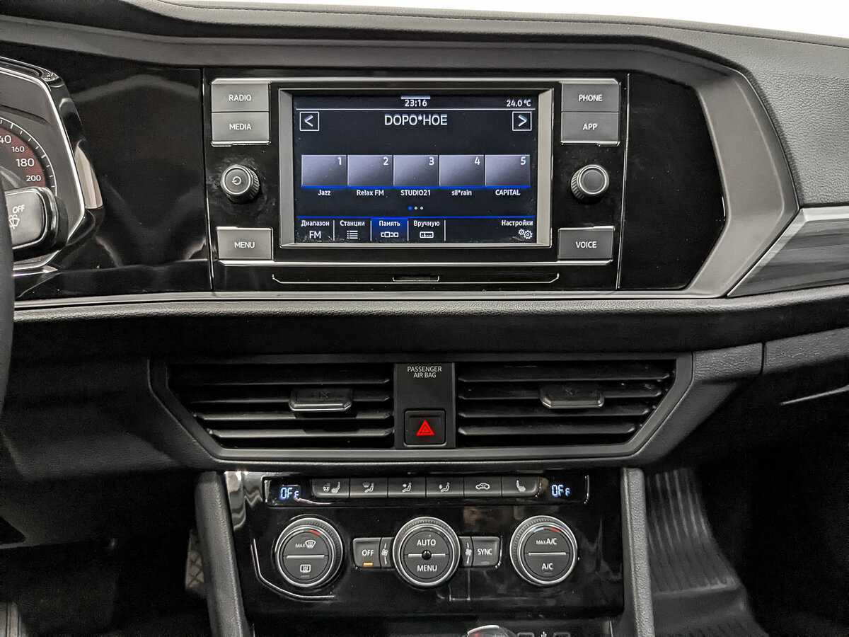 Volkswagen Jetta 2020 года с пробегом. Фото: #16