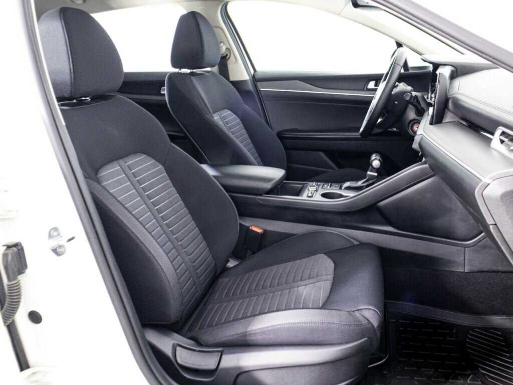 Kia K5 2021 года с пробегом. Фото: #23