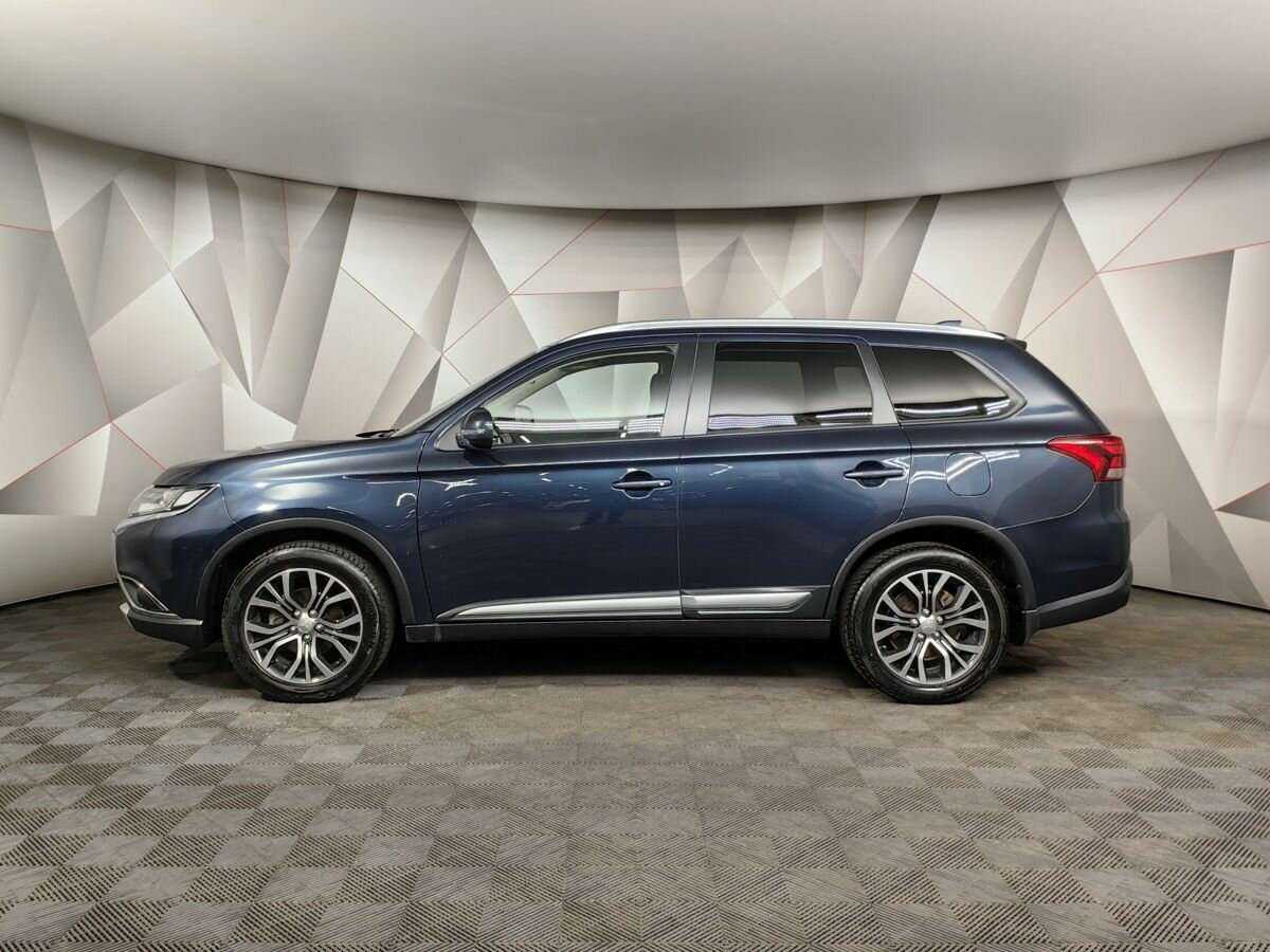Mitsubishi Outlander 2018 года с пробегом. Фото: #4