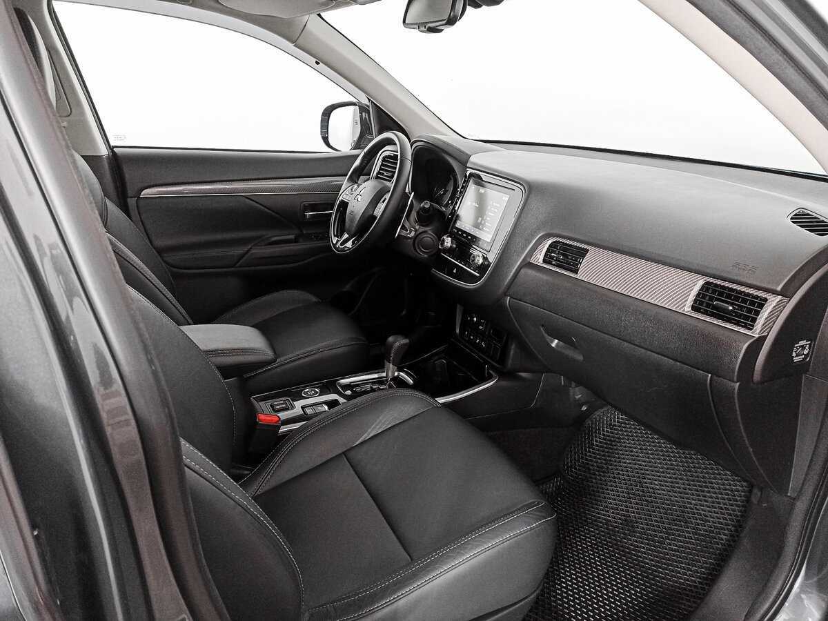 Mitsubishi Outlander 2021 года с пробегом. Фото: #8