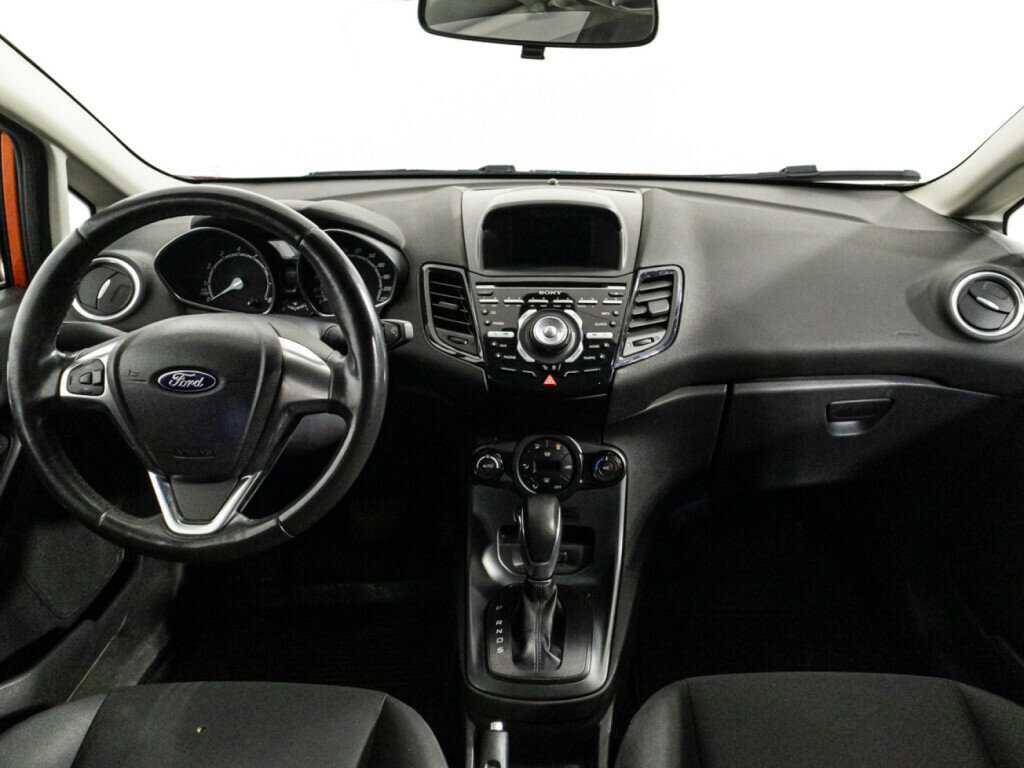 Ford Fiesta 2015 года с пробегом. Фото: #12