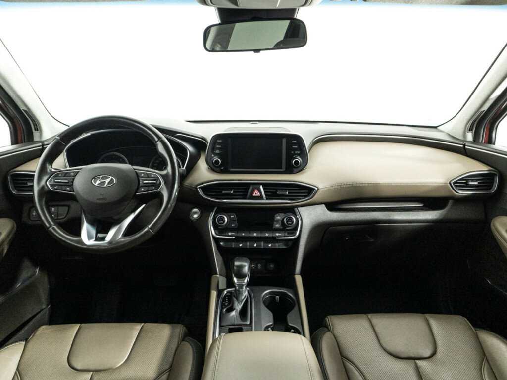 Hyundai Santa Fe 2019 года с пробегом. Фото: #12