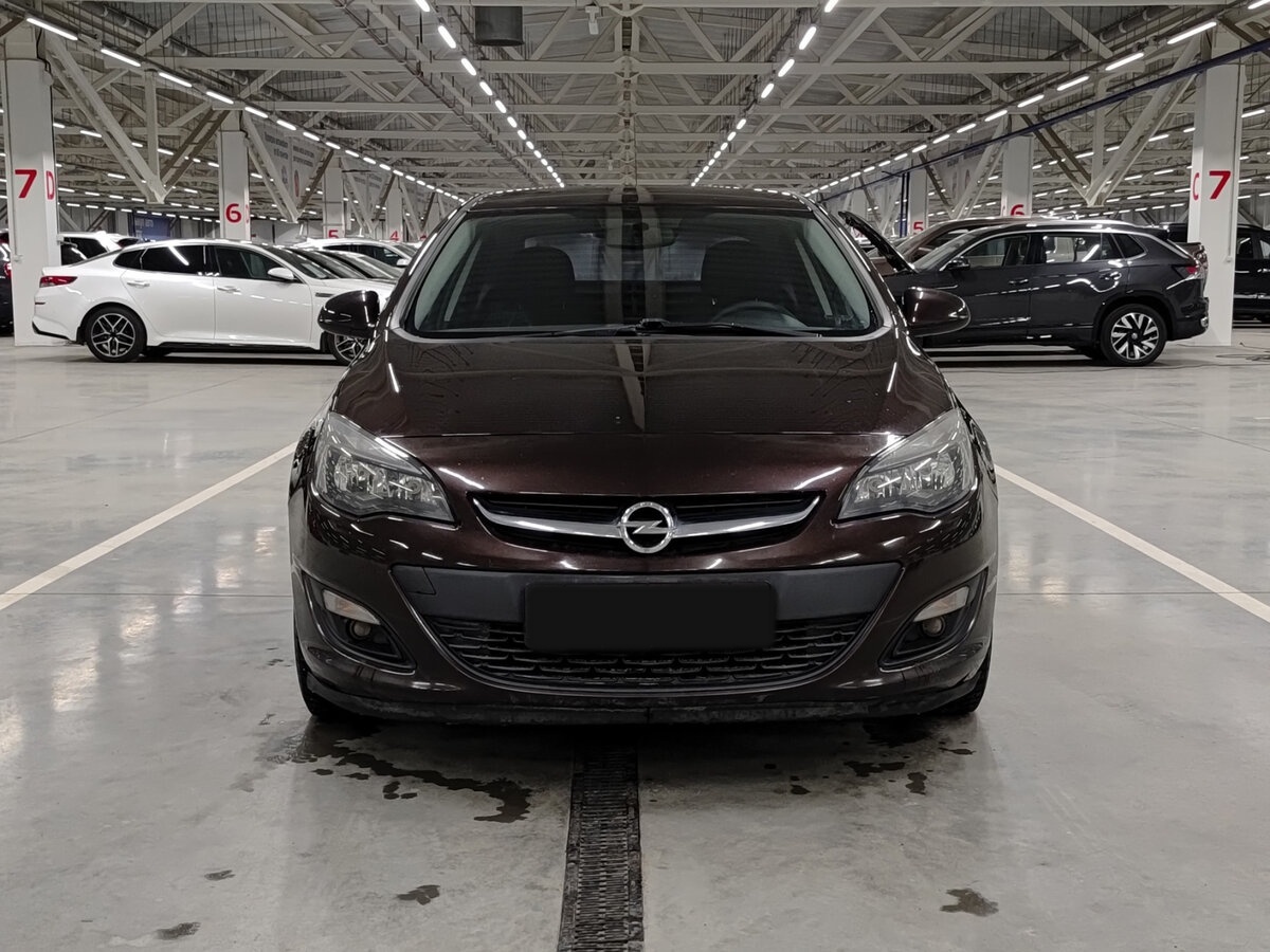 Opel Astra 2014 года с пробегом. Фото: #1