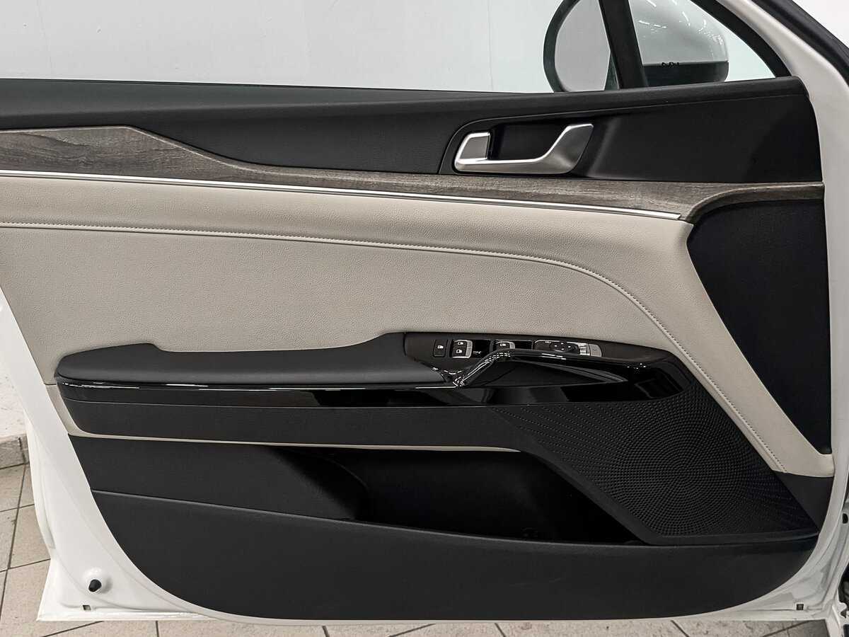 Kia K5 2022 года с пробегом. Фото: #17