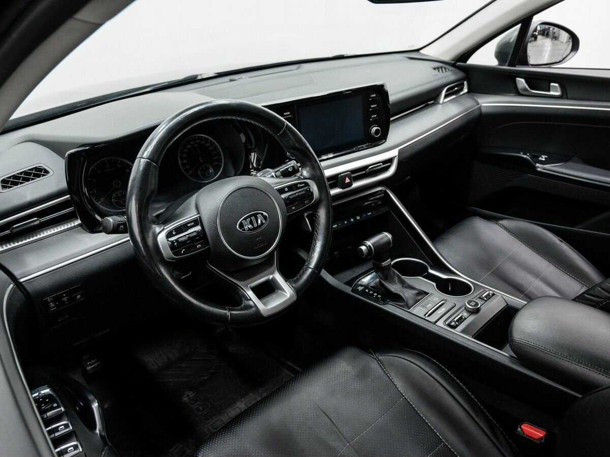 Kia K5 2021 года с пробегом. Фото: #14