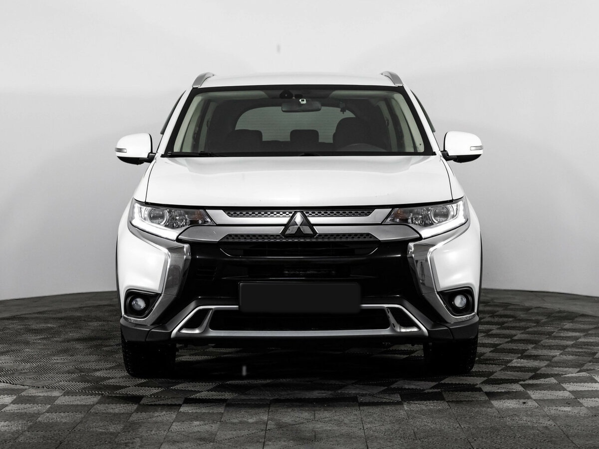 Mitsubishi Outlander 2019 года с пробегом. Фото: #1